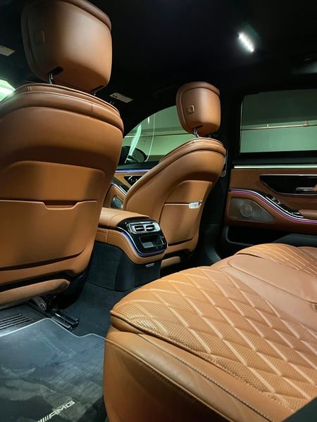 Mercedes Benz S-Class angle 16